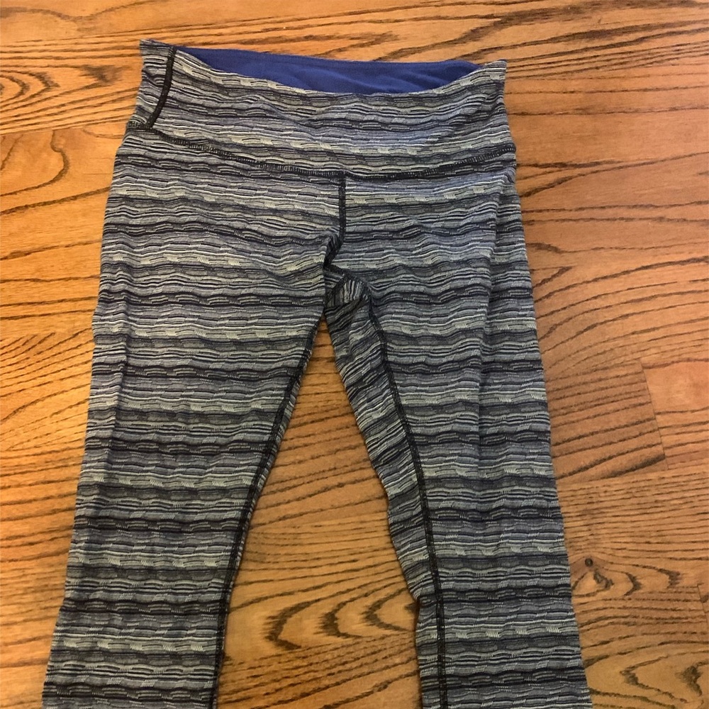 Cropped flare lululemon leggings